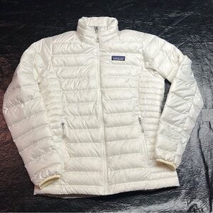 Patagonia Womens Birch White Down Light
Weight Jacket